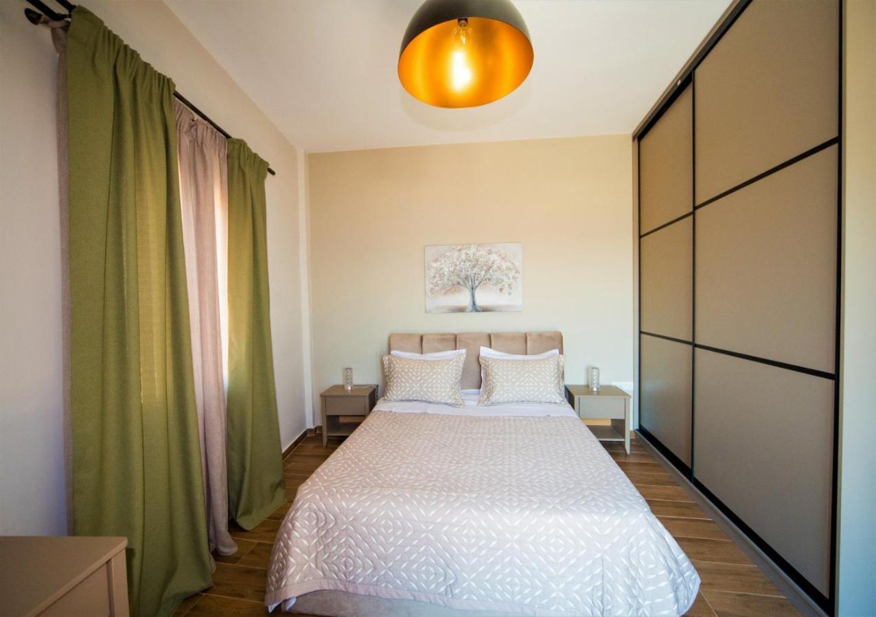 Syrene Luxury Suites Ermoupoli Exterior photo